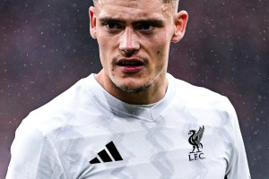 皇冠体育官网-转折点勒沃库森强势反弹；欧超杯集结日攻防权衡；赛场秩序良好；赛季目标并未改变的简单介绍